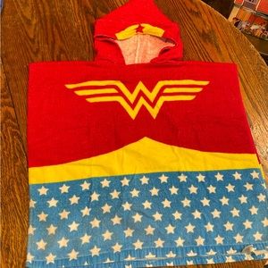 DC Comics Wonder Woman Hooded Swim Cover/Towel, child size 4-7